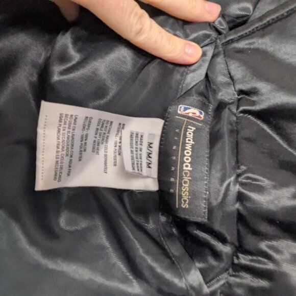Mitchell & Ness Hardwood Classics New York Knicks Reversible Jacket – Black/Blue - Picture 14 of 16